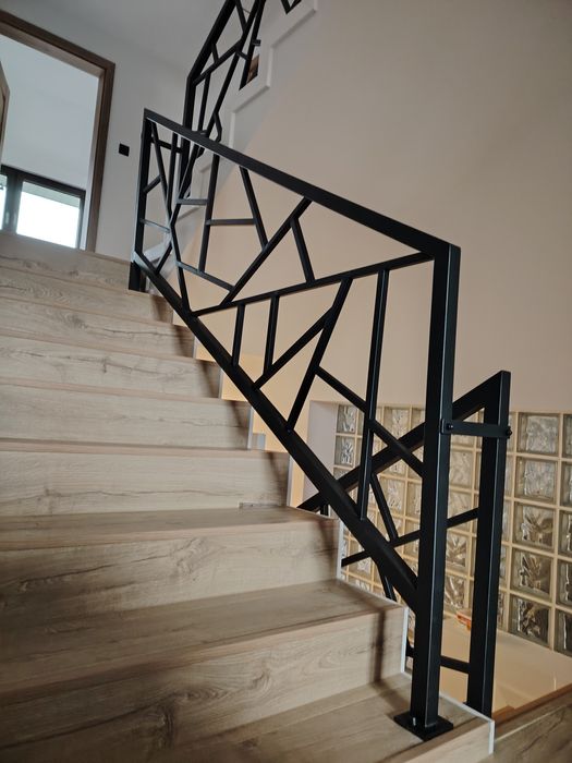 Barierka balustrada schodowa ażurowa