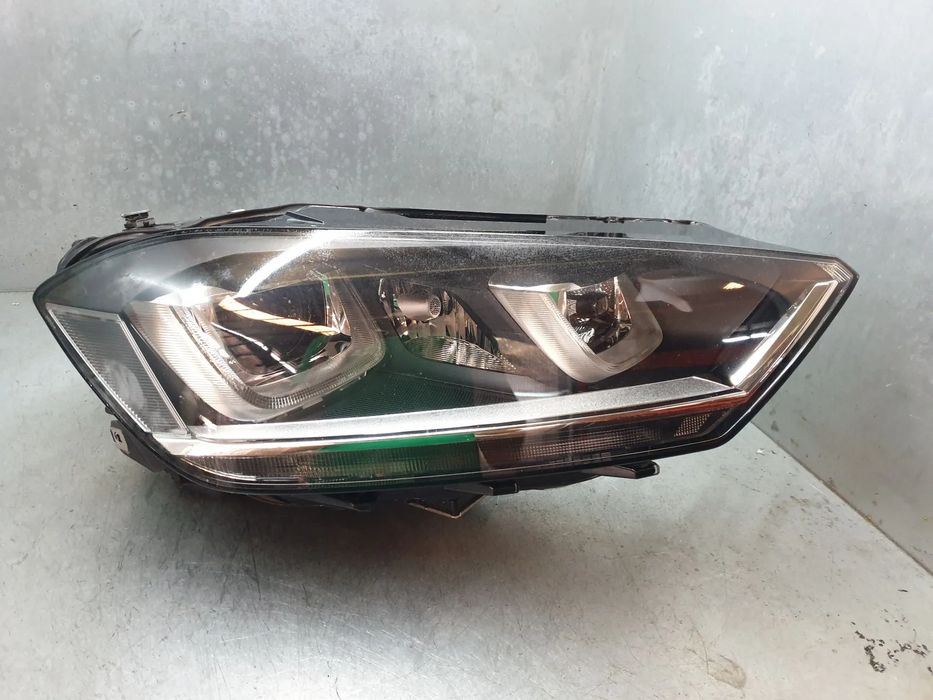 Ótica / farol direita VOLKSWAGEN Golf Sportsvan (AM1)