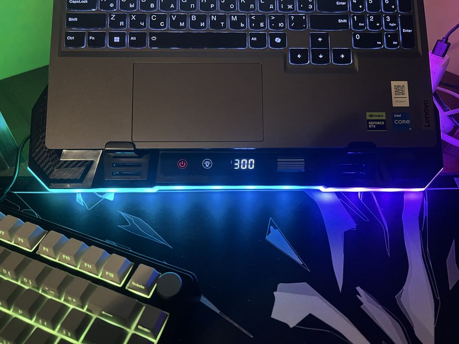 Підставка для ноутбука (охолоджуюча)