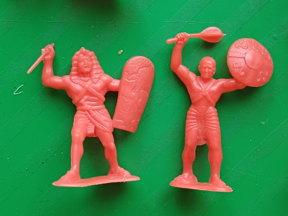 ドイツ/古本 L'ART DES EMBLEMES Солдатики СССР легендарные Дзи египтяне 8 шт красный цвет.: 1 050