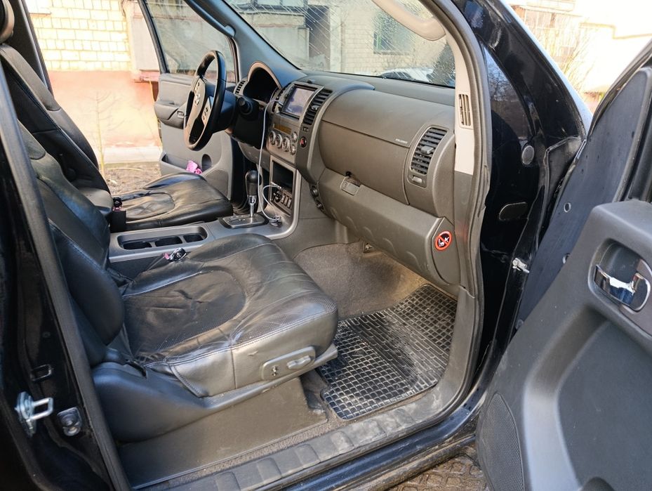 Ніссан патфайндер 2.5 тд 2004р