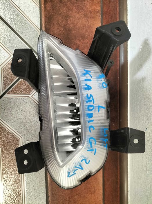 Kia Stonic GT lift halogen LED lewy