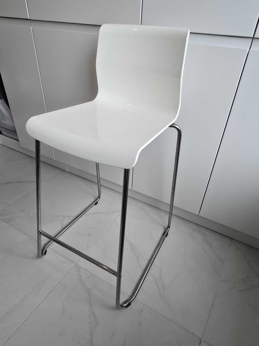 Banco alto IKEA Glenn para Cozinha