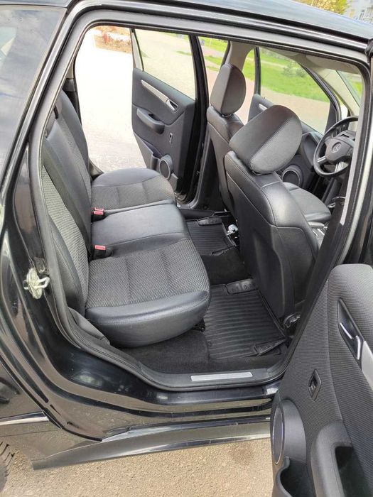 Mercedes-Benz B-Class B 180