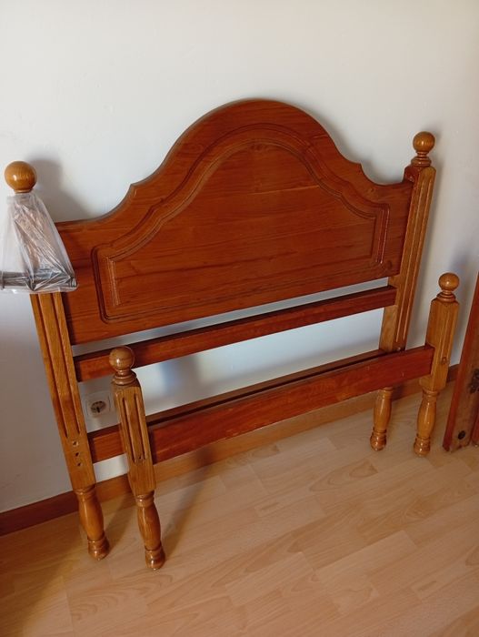 Cama solteiro sem estrado