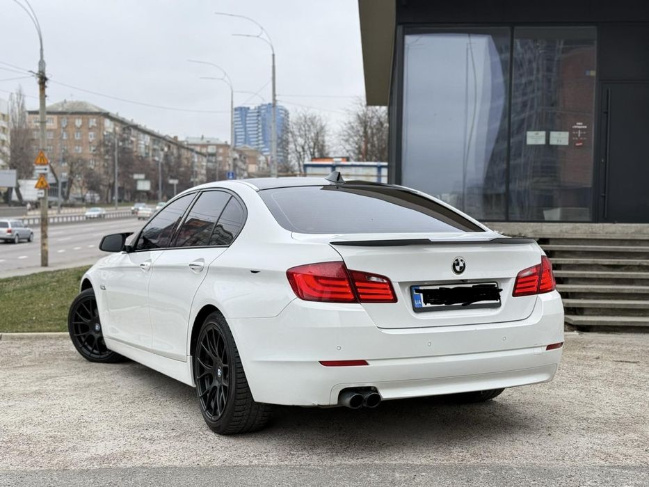 Продам BMW 528i f10 задній привід