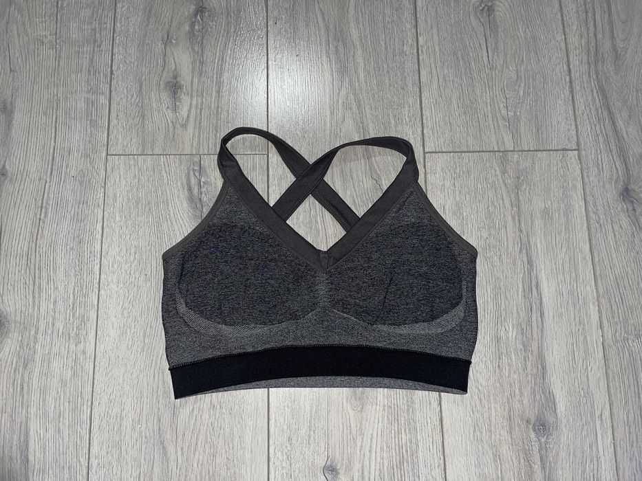 Топ спортивний