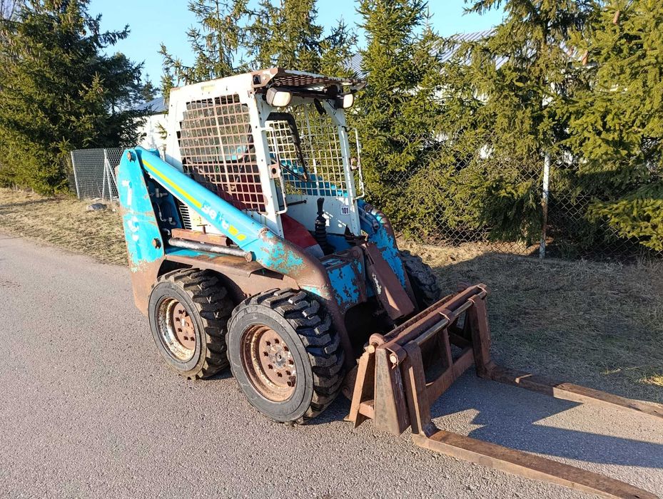 Miniładowarka Belle 761 Bobcat Case Mustang