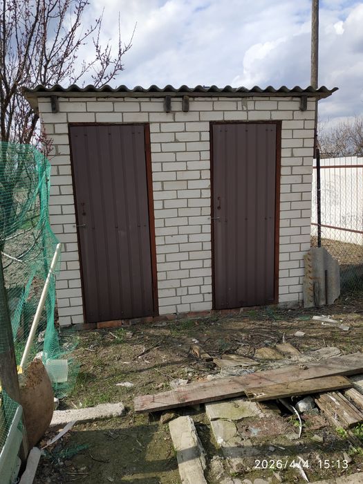 Продам будинок  неподалік від річки  с.Дінець.