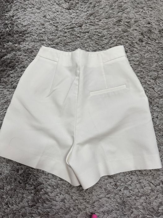 Шорти        Zara