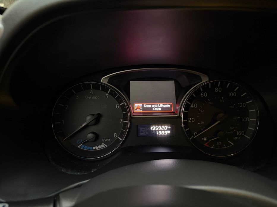 Nissan Pathfinder 2.5 гибрид  (R52)
