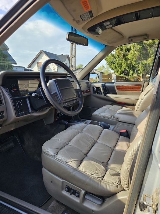 JEEP Cherokee 5.2 V8 Szwajcaria  Limited