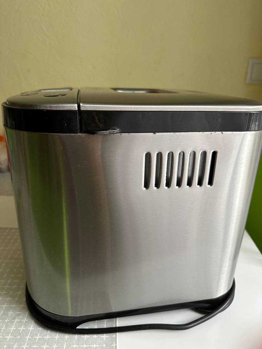 Хлібопічка Mystery MBM-1208 сірого кольору