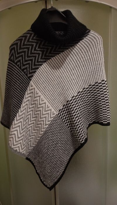 Made in Italy  Damskie ponczo / narzutka z golfem, 70% Wełna, Roz S-L