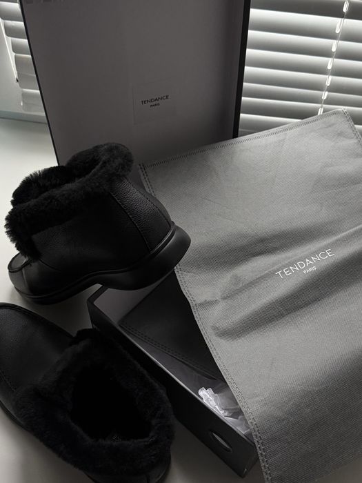 Женские черные ботинки лоферы кожа с овчиным мехом tendance paris