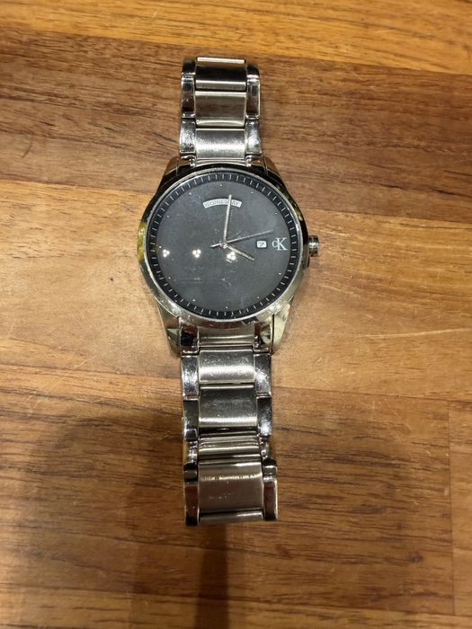 Zegarek Calvin Klein K01196 – stalowa bransoleta, dzień i data