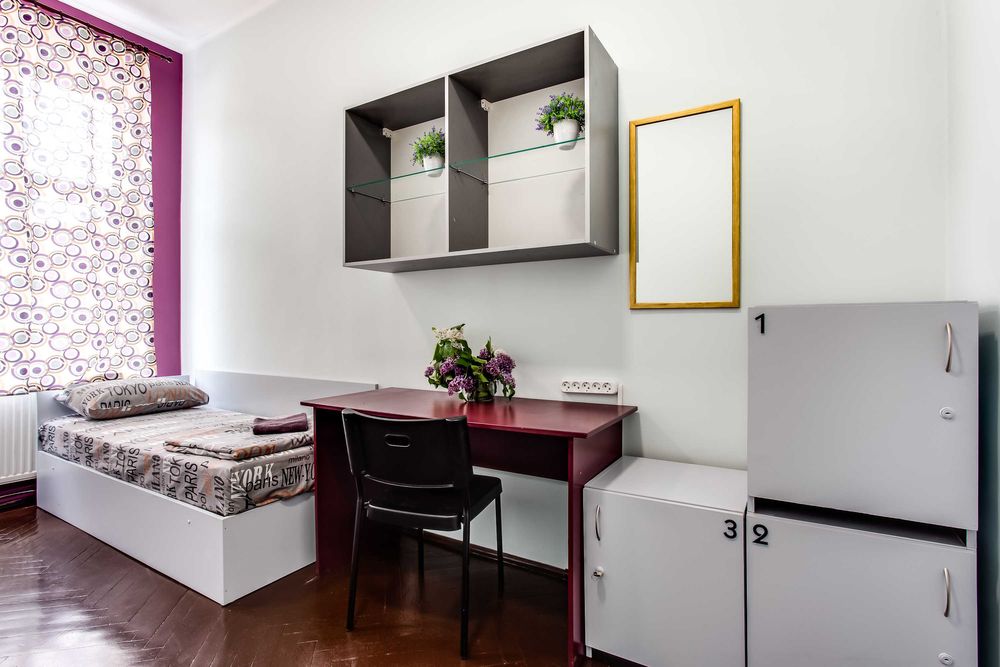 Сдам місце в хостелі  в загальному 3-місному номері в центрі Львова