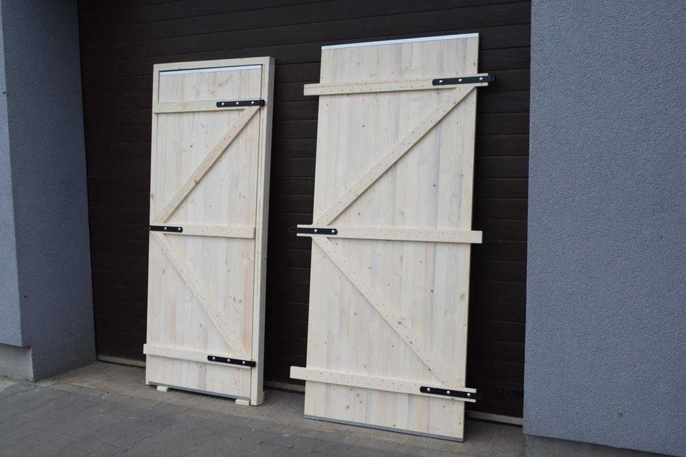 Drzwi do szopki, altanki,