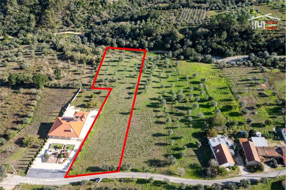 Terreno Com 6.316,50 M2 Situado Em Atouguia Numa Zona Habitacional ...