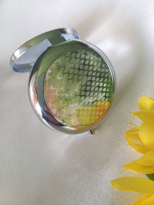 Metalowe pudełko pudełeczko na leki, witaminy. Drzewo życia