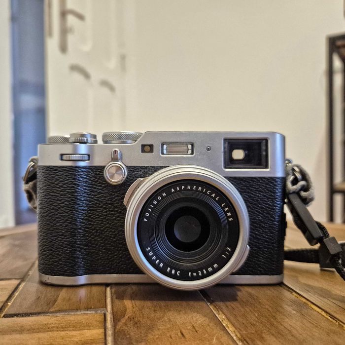 Máquina Fotográfica Fujifilm X100F Usada