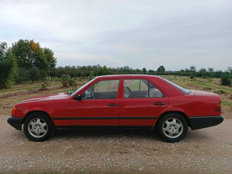 Mercedes-Benz W124