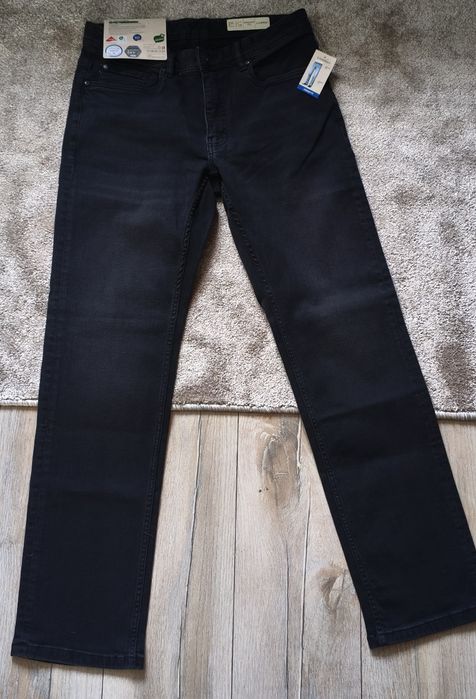 Spodnie jeans  czarne( 34/32 nowe)