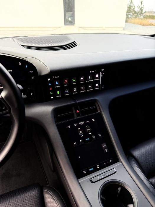 Porsche Taycan 4S ідеальний стан, максимальна комплектація.