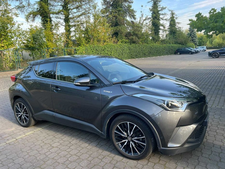 Toyota C-HR Hybrid | 2017 | 1.8 Hybrid | 72 kW
