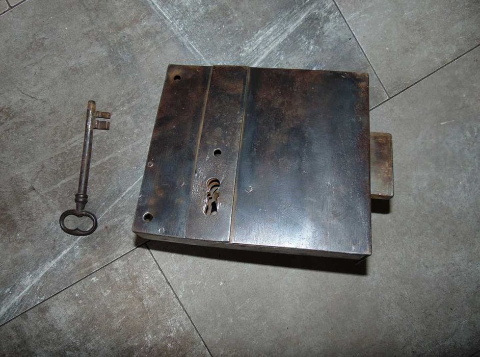 XIX w.zamek do bramy,bramki itp.