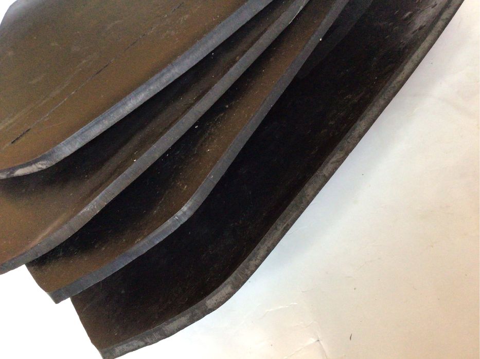 Робочі гумові підколін.  довж. 26см..