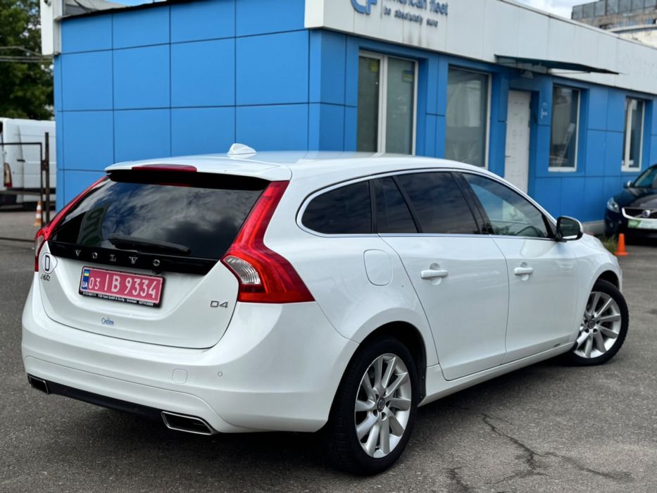 Volvo V60 Facelift D4 2.0 Diesel 181 к.с. Автомат Aisin
