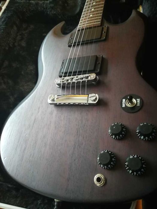Guitarra Gibson SGJ Americana