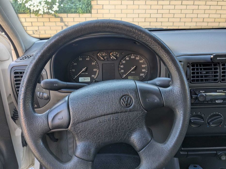 VW Polo 1.0 (1997) - 73.000 km Reais