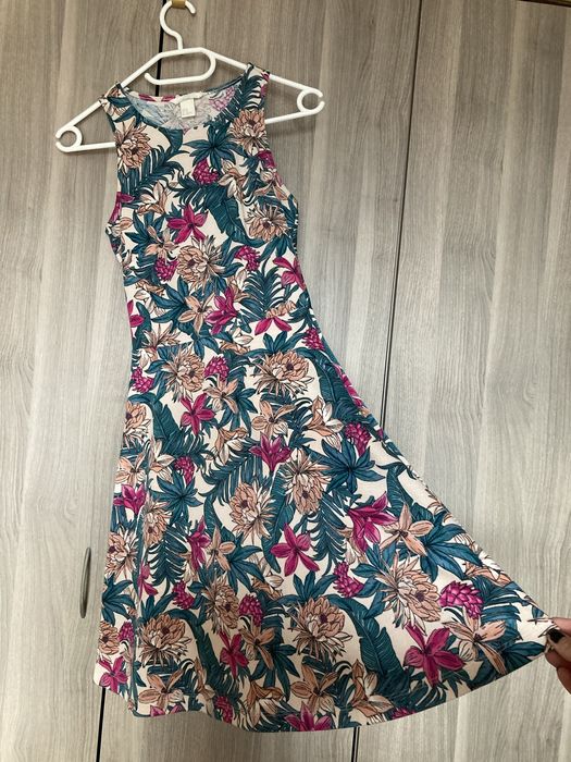 Sukienka w kwiatki H&M XS