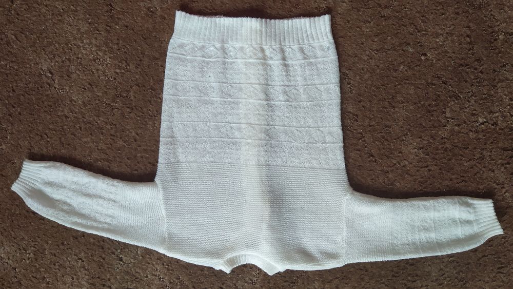 biały sweterek,sweter niemowlęcy,spodnie,czapeczka,rękawiczki,r.74-80