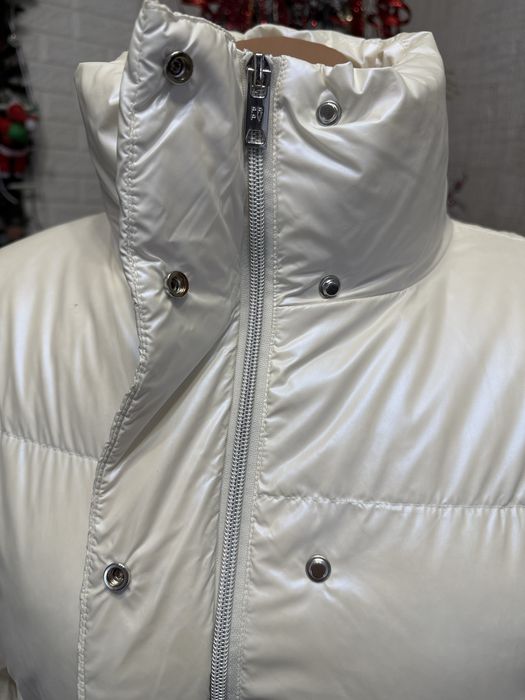 Продам женский пуховик пуфер жемчужного цвета PRPY