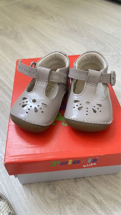 Clarks туфлі на дівчинку