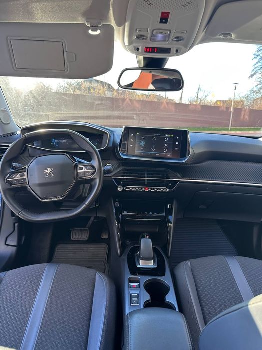 Peugeot e-2008 50kw