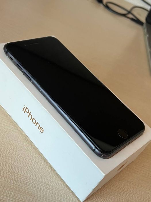 Apple iPhone 8 Plus 64 гб
