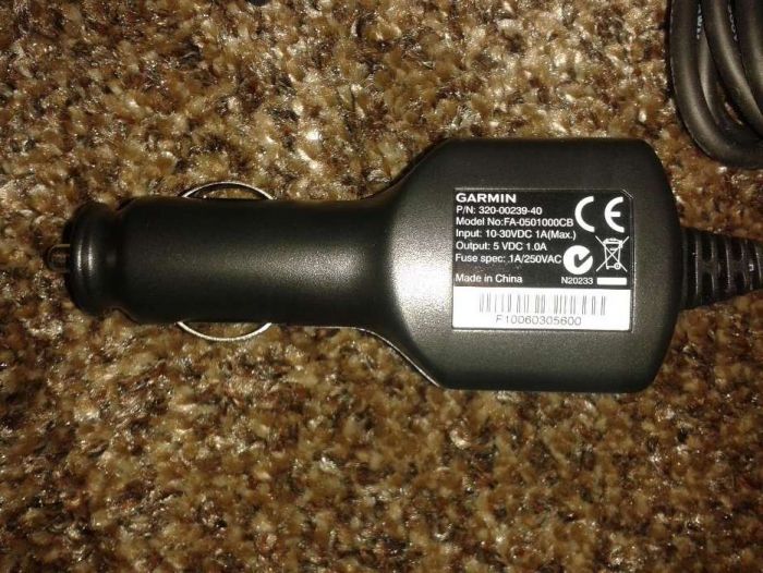 Adaptador Garmin para carro (ligação ao isqueiro) - Micro USB (Novo)