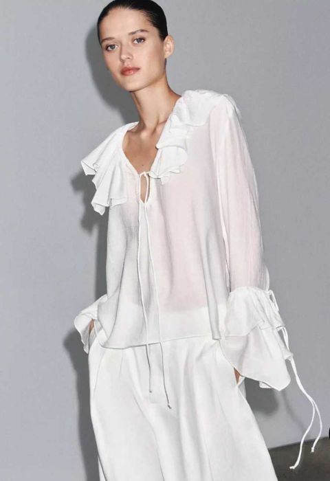 Блуза з воланами Zara