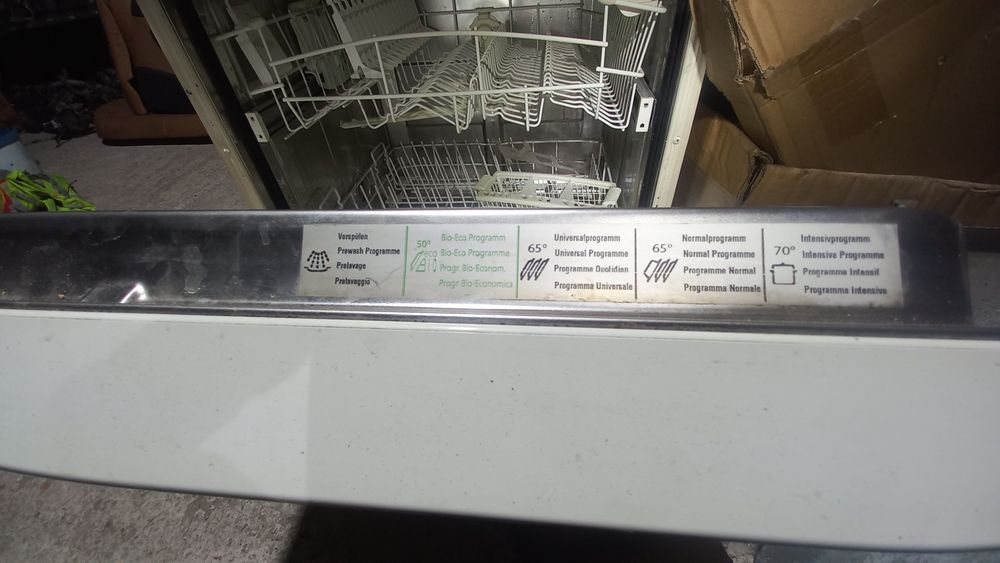 Посудомоечная машина Whirpool ADG 9540 посудомойка