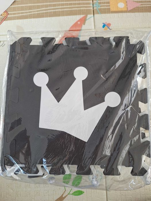 Mata edukacyjna kontrastowa puzzle