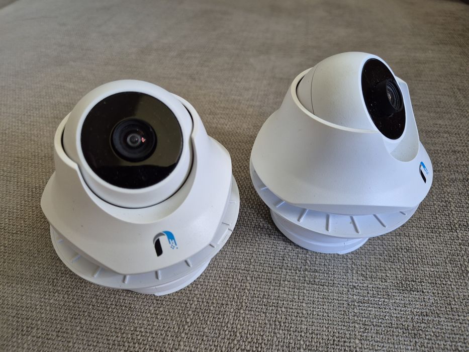 IP камера відеоспостереження Ubiquiti UniFi UVC Dome 3