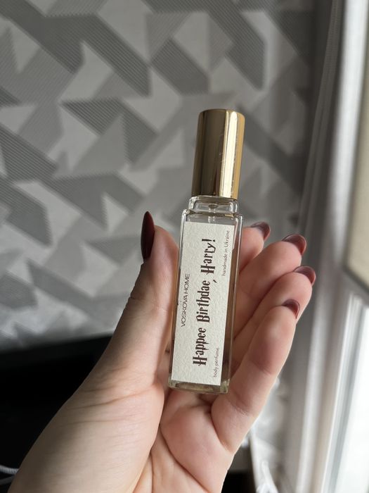 Voskova home. Happee birthdae harry