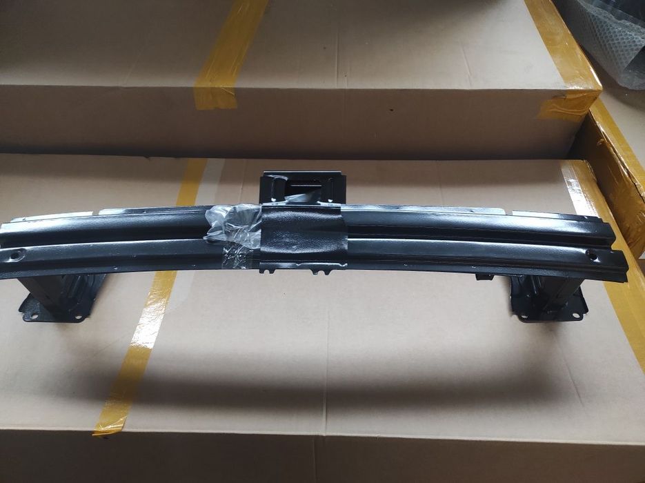 Усилитель переднего бампера Mitsubishi Outlander 2016 2017 2018 2020