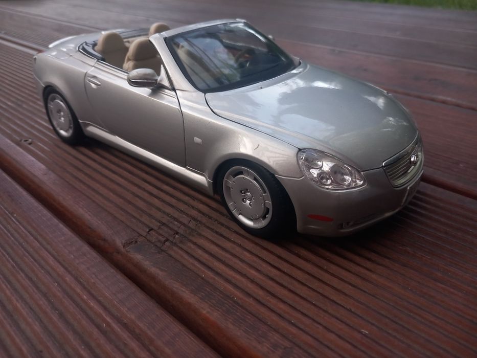Model Lexus  SC 430 Maisto 1:18
