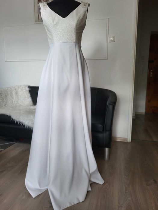 Błyszcząca sukienka ślubna