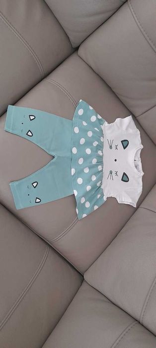 Śliczny komplet bluzeczka i legginsy 3/4 rozm. 74 80 - stan idealny